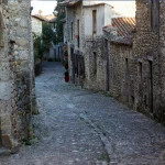 incontournable-en-auvergne-rhone-alpes-decouvrez-cette-perle-medievale