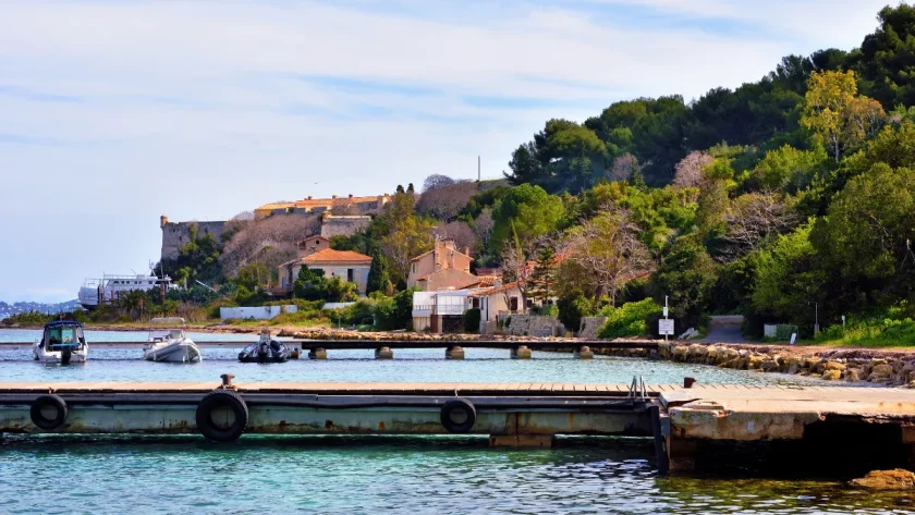 incontournable-sur-la-cote-dazur-ce-lieu-est-lun-des-plus-beaux-a-decouvrir