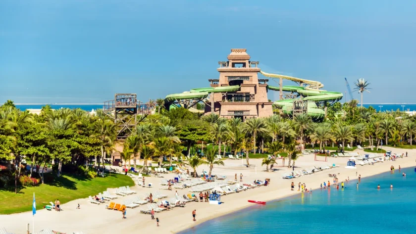 le-plus-grand-parc-aquatique-du-monde-se-trouve-la-ou-vous-ne-limaginez-pas