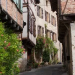 niche-dans-le-tarn-ce-village-est-un-veritable-joyau-parmi-les-plus-beaux-villages-de-france