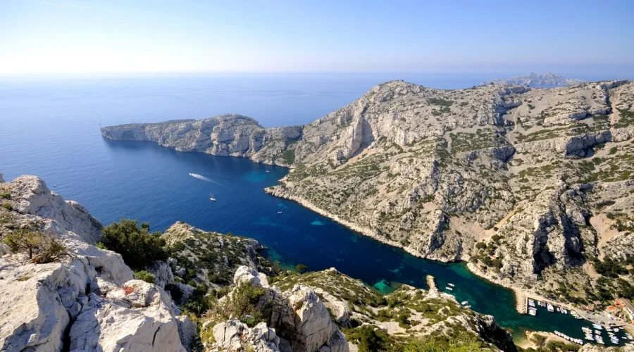 perle-cachee-des-bouches-du-rhone-cette-merveille-naturelle-est-un-incontournable-a-decouvrir