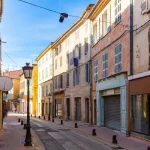 un-havre-de-paix-dans-le-var-ce-charmant-village-est-lendroit-ideal-pour-vivre-sereinement