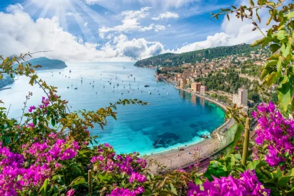 zoom-sur-la-cote-dazur-le-classement-des-plages-a-connaitre-entre-alpes-maritimes-et-var-des-joyaux-aux-plages-a-eviter