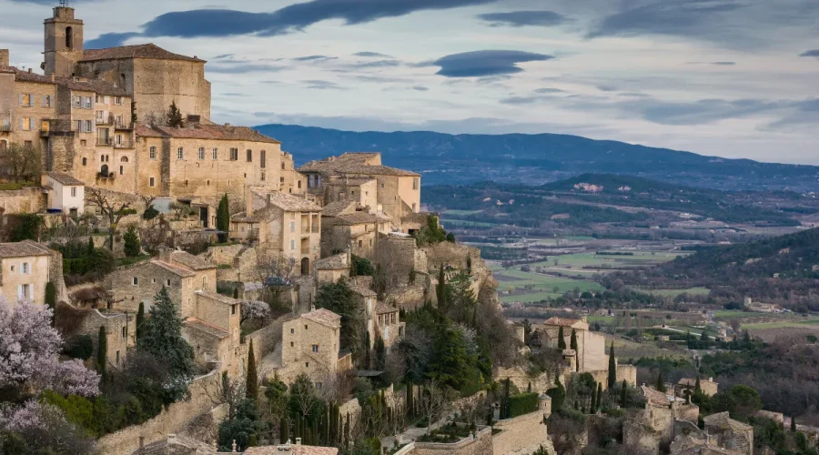 5-villages-de-provence-meconnus-et-pourtant-incroyables-voici-les-lieux-a-voir-absolument