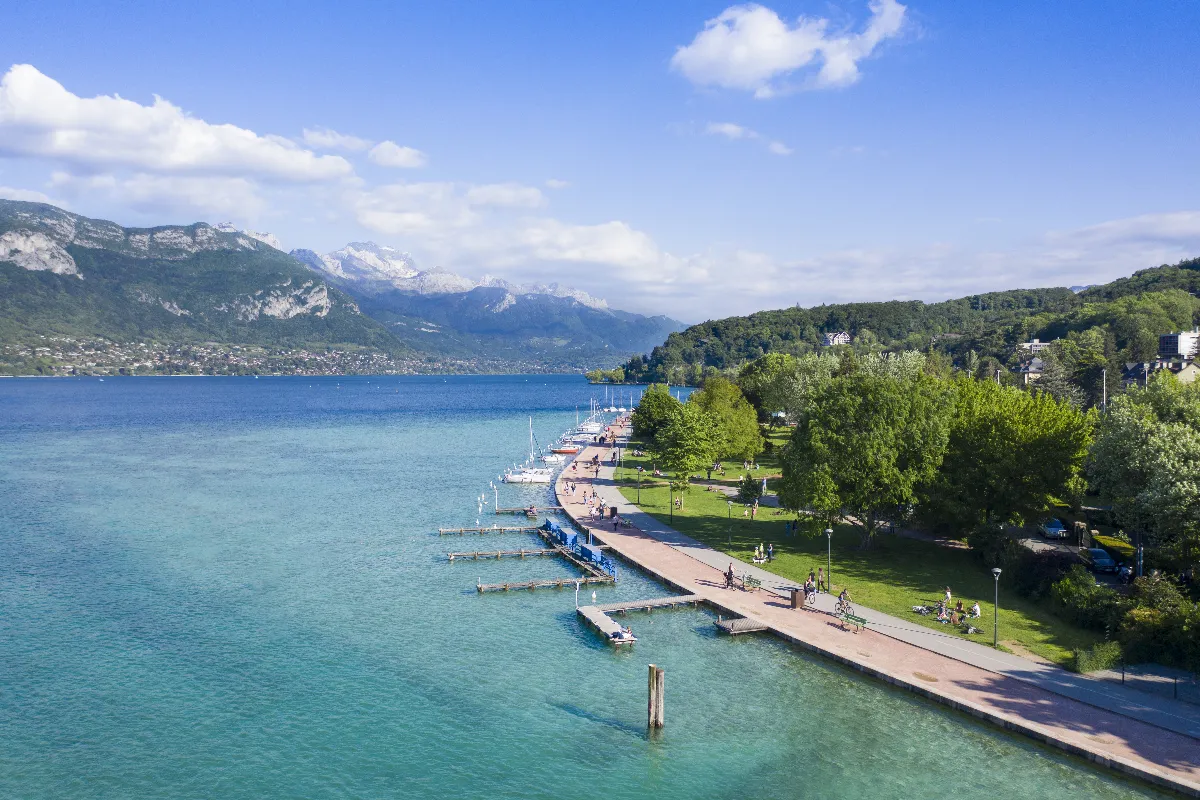 7 lacs de montagne en France à découvrir cet été : voici les plus belles pépites naturelles