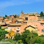 au-coeur-du-luberon-decouvrez-lun-des-plus-beaux-villages-en-france