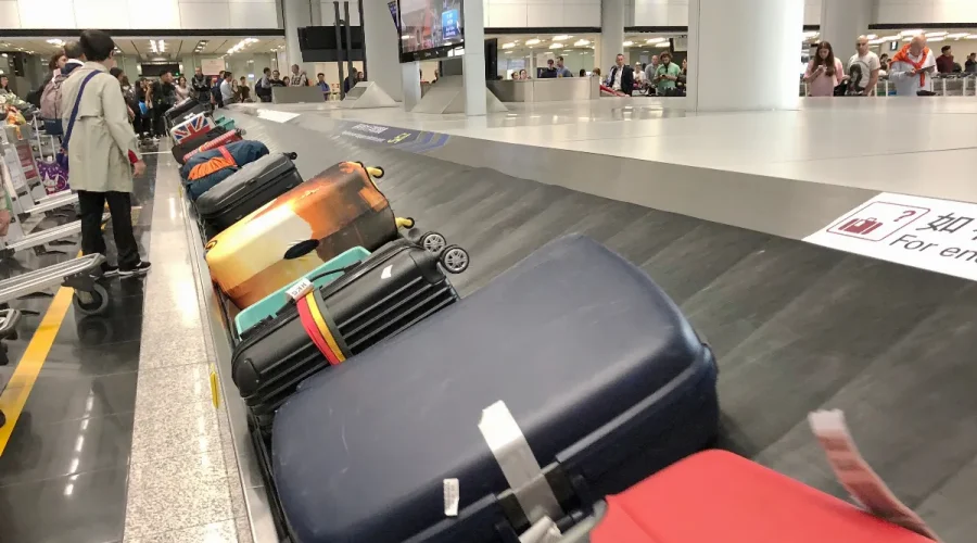 aucun-bagage-perdu-dans-cet-aeroport-depuis-son-ouverture-il-y-a-30-ans-decouvrez-ce-lieu-incroyable