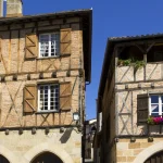 ce-fabuleux-village-du-lot-regorge-de-tresors-historiques-ne-tardez-pas-pour-le-decouvrir