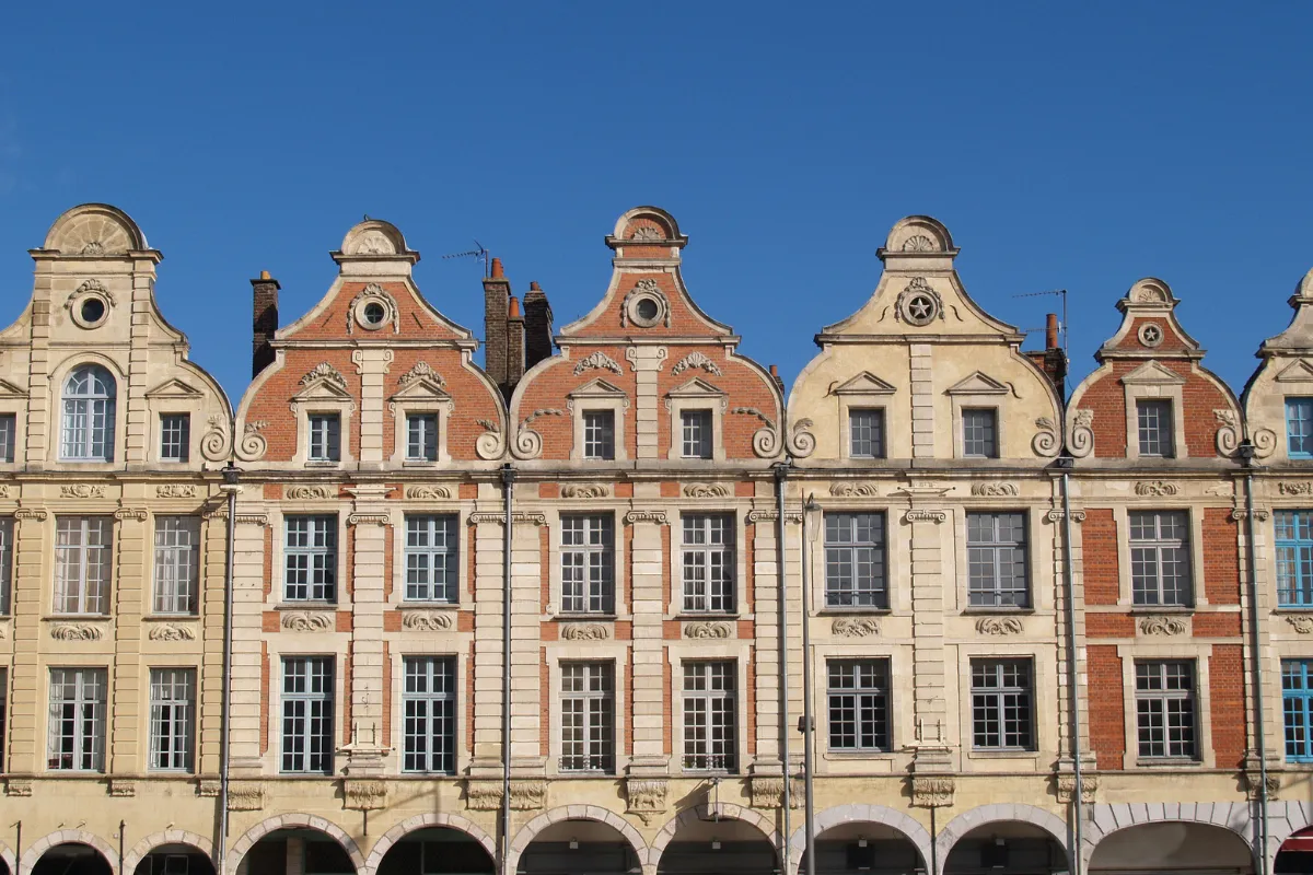 Ce trésor architectural, à découvrir dans le Pas-de-Calais est aussi jolie que la ville ou elle se situe