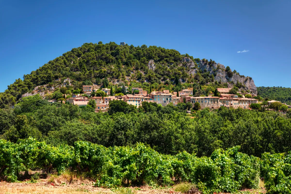 Ce village du Vaucluse est un véritable trésor caché : ne passez pas à côté de cette découverte