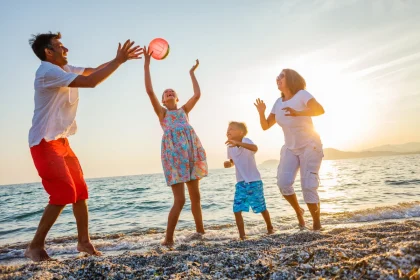 ces-10-activites-vous-promettent-de-passer-un-ete-exceptionnel-a-la-plage