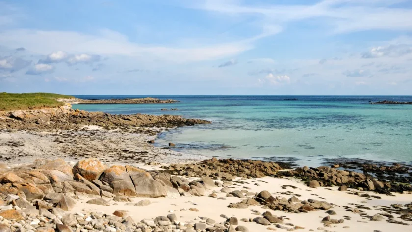 cette-ile-bretonne-sans-voiture-est-un-veritable-havre-de-paix-pour-se-reposer-en-vacances-voici-laquelle