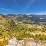 decouvrez-ces-deux-tresors-naturels-incontournables-de-la-lozere-et-du-gard-une-experience-a-vivre-absolument-causse-mejean-cevennes