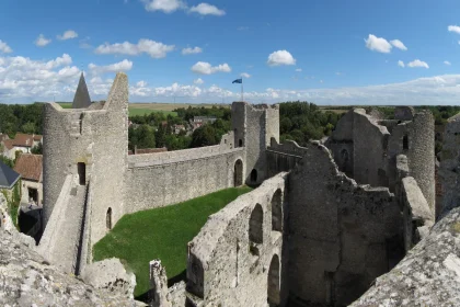 decouvrez-pourquoi-cette-perle-secrete-du-loiret-est-consideree-comme-lune-des-plus-splendides-de-france-yevre-le-chatel