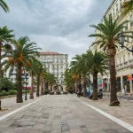 la-cote-dazur-sera-toujours-vous-surprendre-avec-ce-magnifique-joyau-typique-des-villes-du-sud-toulon