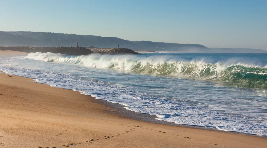 les-5-meilleurs-spots-de-surf-en-europe-voici-notre-selection