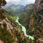 les-gorges-du-verdon-pourquoi-est-ce-la-destination-ideale-pour-vos-prochaines-vacances