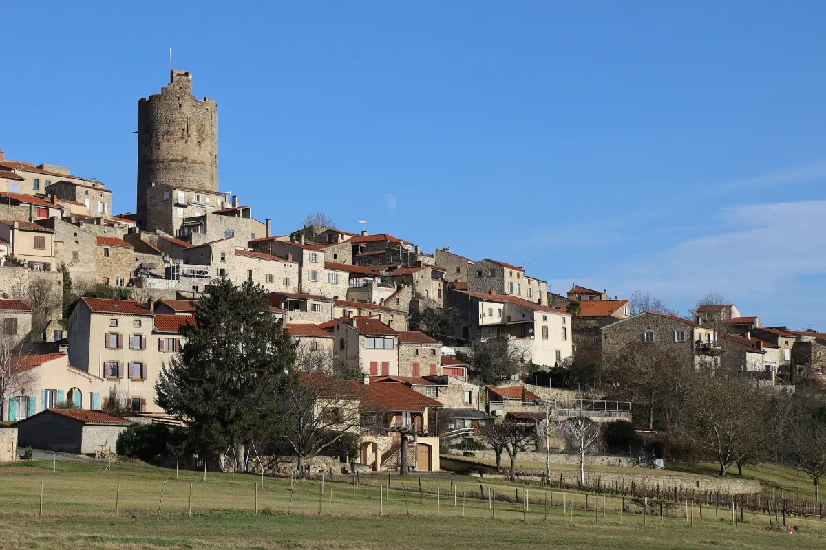 Montpeyroux : un trésor méconnu situé au cœur du Puy-de-Dôme à découvrir d&rsquo;urgence !
