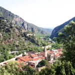 pour-vos-vacances-decouvrez-cette-petite-cite-medievale-meconnue-au-coeur-des-pyrenees-orientales