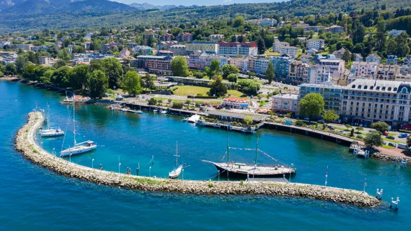 profitez-des-nombreuses-sources-thermales-de-cette-ville-pour-vous-detendre-cet-ete