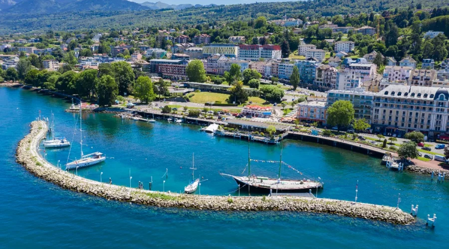profitez-des-nombreuses-sources-thermales-de-cette-ville-pour-vous-detendre-cet-ete