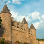 top-10-des-chateaux-a-visiter-en-bretagne-pendant-vos-vacances-dete-voici-notre-selection