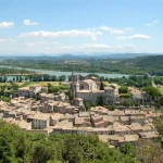 viviers-decouvrez-cette-petite-perle-cachee-dans-la-vallee-du-rhone