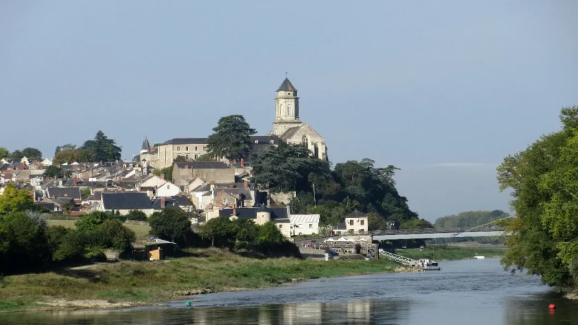 au-bord-de-la-loire-voici-le-mont-glonne-un-veritable-tresor-naturel-de-la-region-a-decouvrir