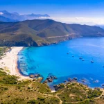 avion-ou-ferry-pour-aller-en-corse-quelle-est-la-meilleure-solution