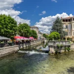 ce-village-pittoresque-fait-partie-des-tresors-de-la-provence-decouvrez-des-maintenant-lisle-sur-la-sorgue
