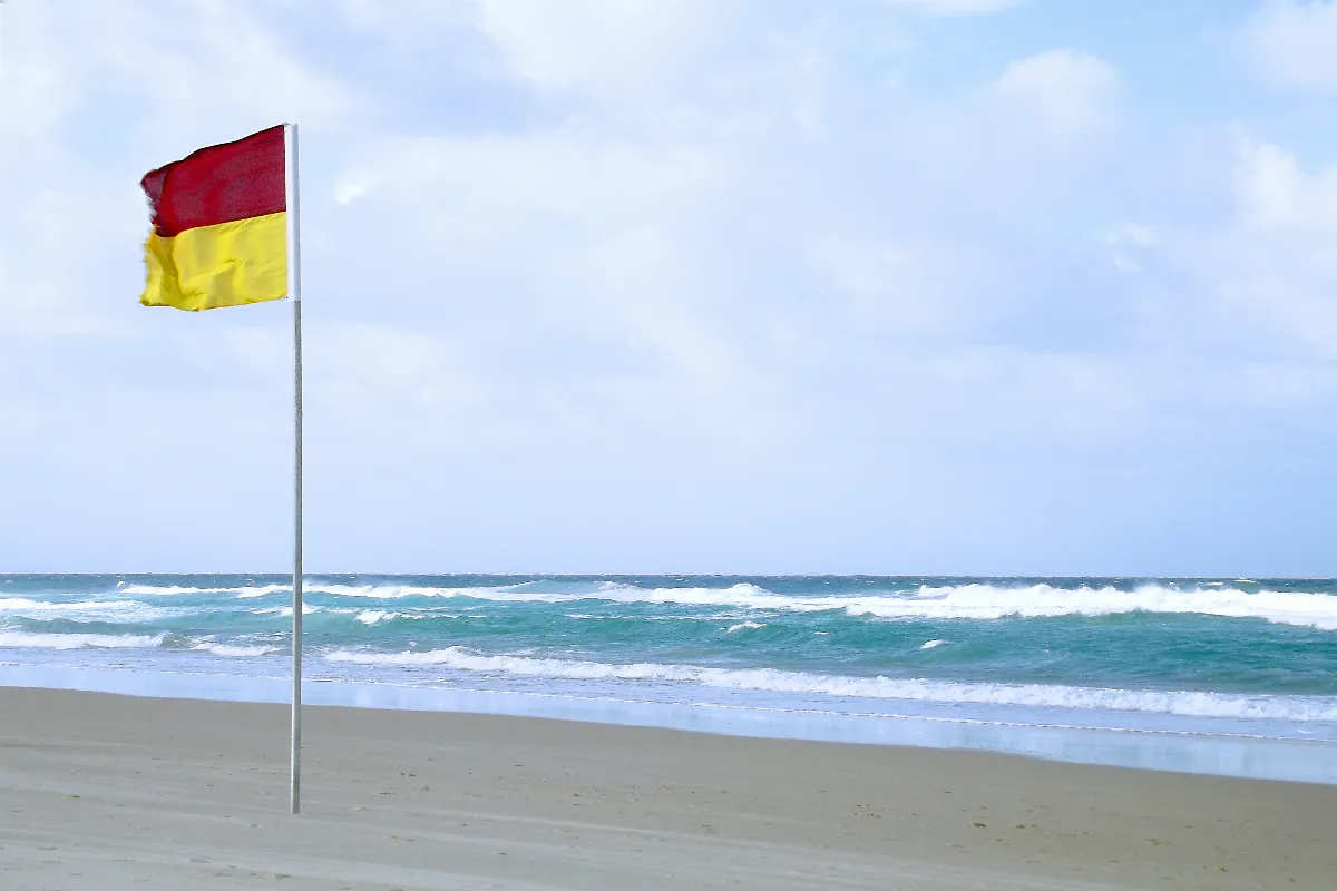 Drapeaux sur les plages en France : quelles sont leurs significations ? Voici enfin la réponse