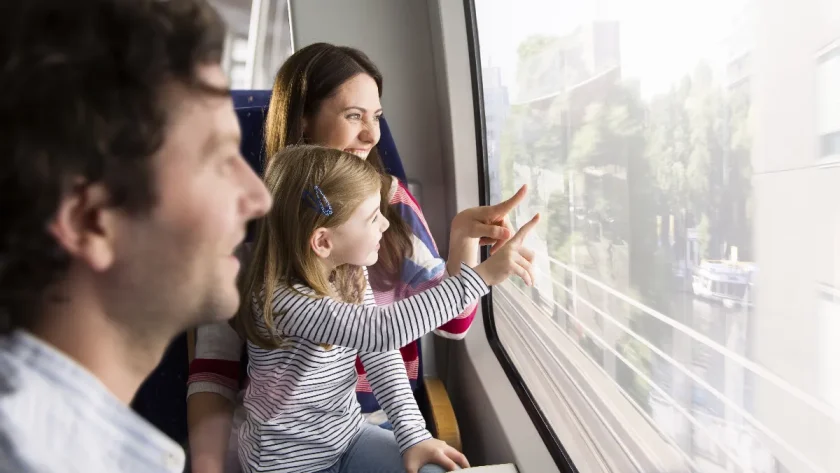 partir-en-vacances-en-train-en-famille-est-ce-une-bonne-solution
