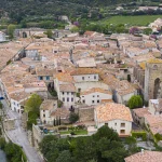 situee-a-cote-de-carcassonne-cette-cite-medievale-meconnue-fait-partie-des-plus-beaux-villages-de-france