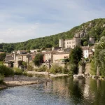 sous-ses-airs-de-toscane-ce-village-dardeche-fait-partie-des-plus-belles-pepites-a-visiter-dans-la-region