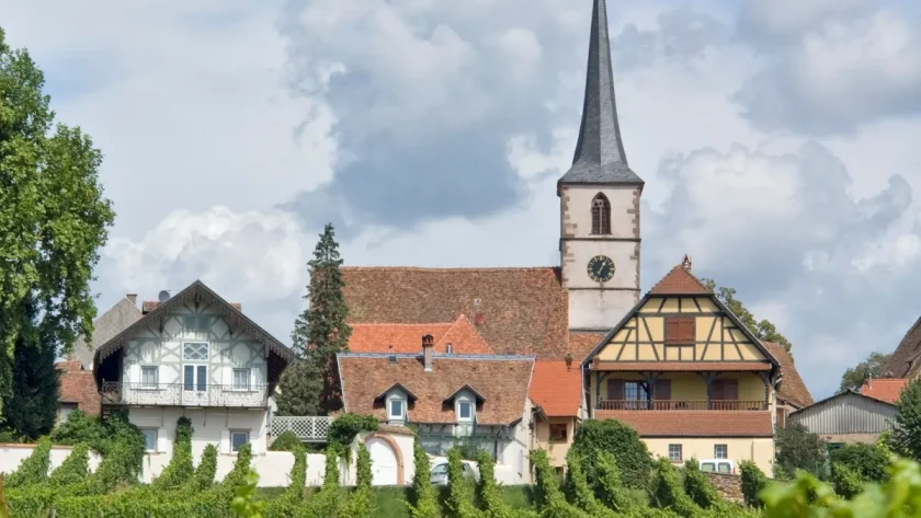 veritable-joyau-alsacien-ce-petit-village-pittoresque-est-a-decouvrir-absolument-cet-ete