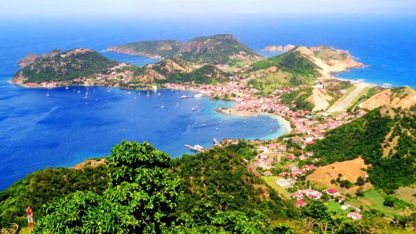 allez-aux-saintes-depuis-la-guadeloupe-voici-comment-faire
