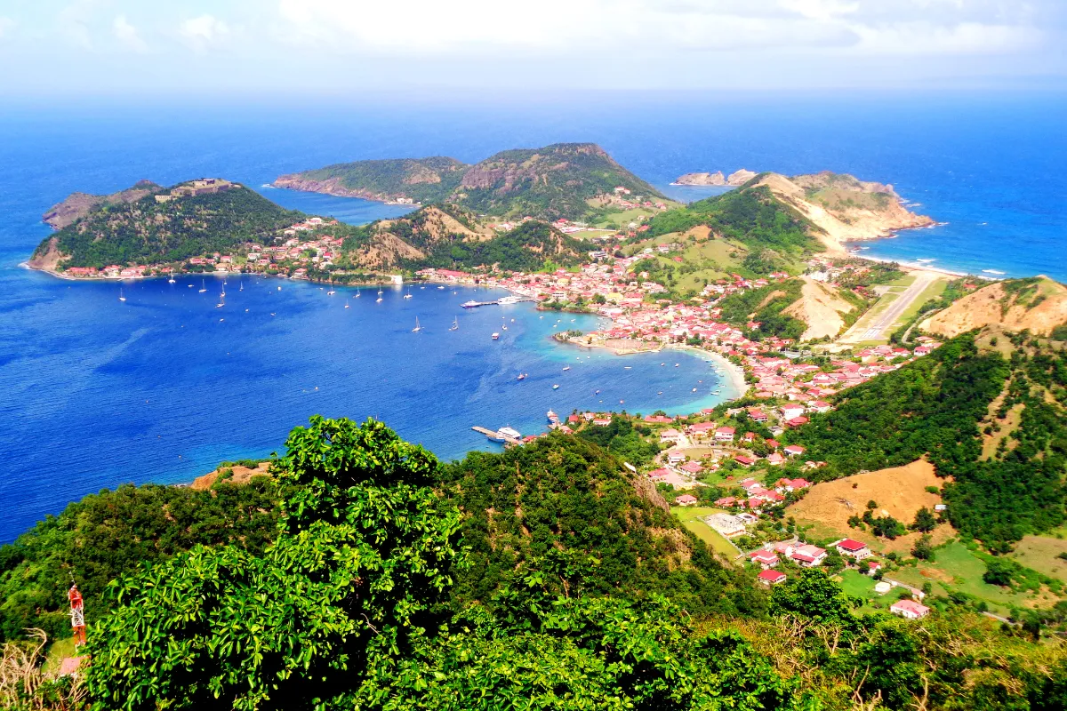 Allez aux Saintes depuis la Guadeloupe : voici comment faire