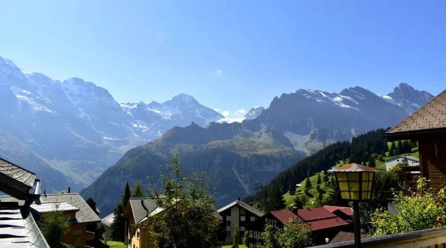 ces-3-villages-des-alpes-valent-absolument-le-detour-decouvrez-la-montagne-sous-son-plus-beau-jour