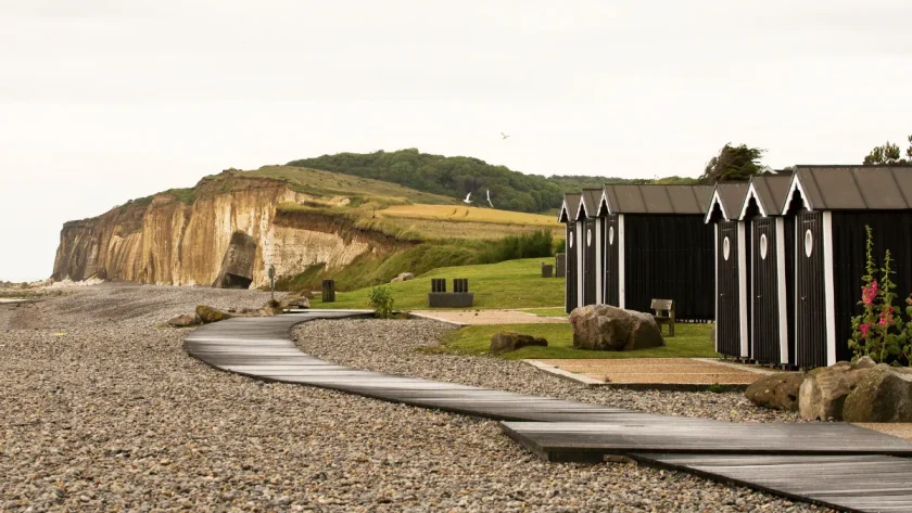 decouvrez-le-plus-petit-fleuve-de-france-et-des-huitres-dexception-dans-ce-charmant-petit-village-normand