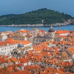 surchargees-de-touristes-lete-decouvrez-ces-villes-au-calme-a-lautomne