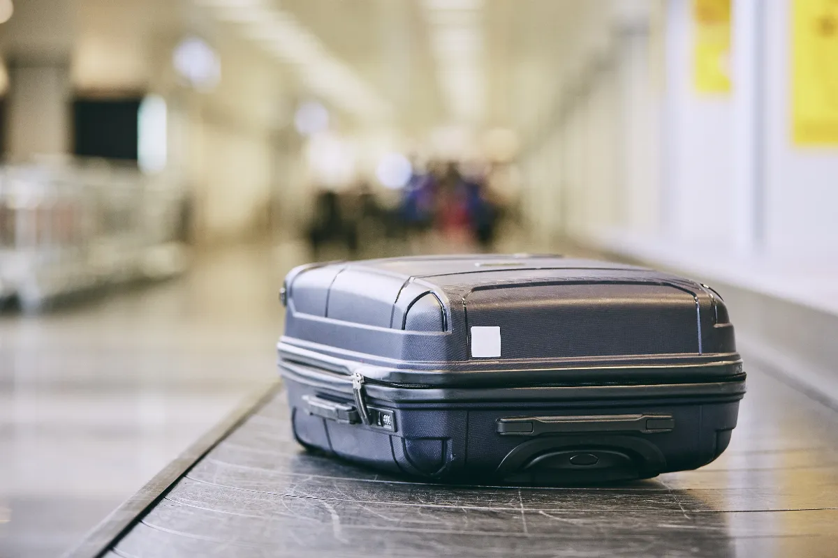Voici pourquoi vous ne devriez jamais choisir cette couleur de valise : découvrez les raisons