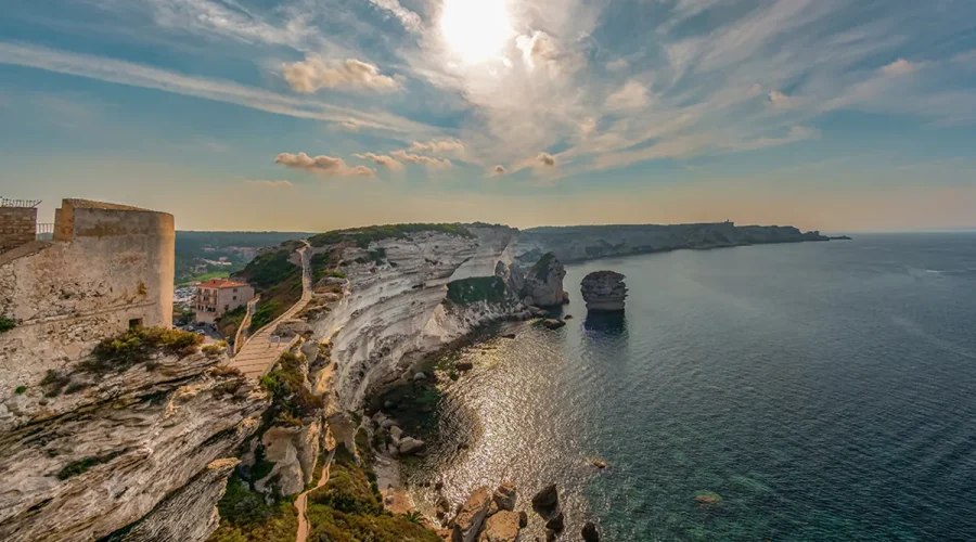 10-lieux-incontournables-a-visiter-absolument-en-haute-corse-voici-notre-selection