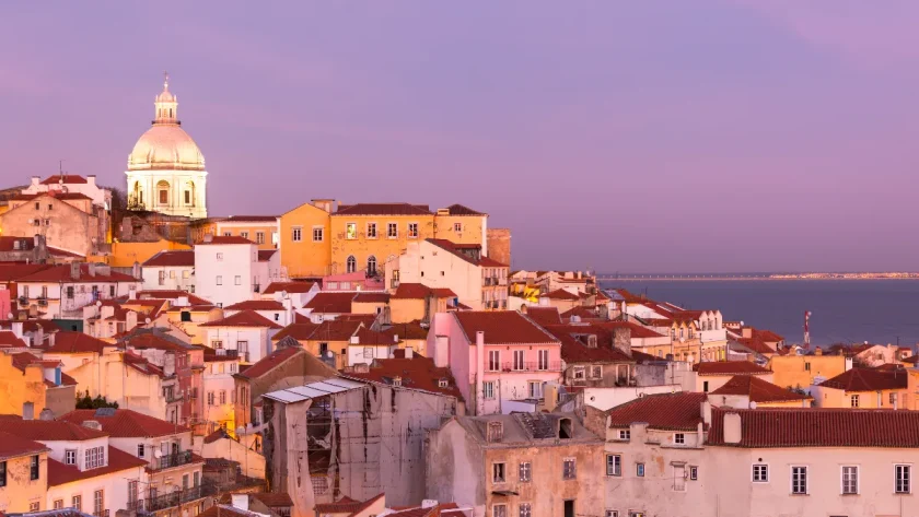 5-destinations-proche-de-la-france-pour-partir-le-temps-dun-week-end-cet-automne-voici-les-meilleures