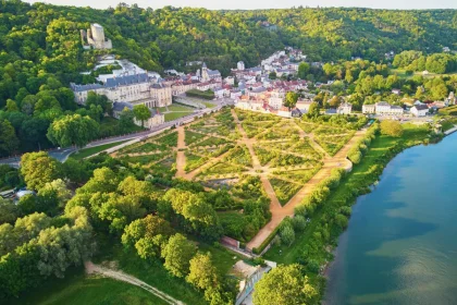a-cote-de-paris-ce-village-au-bord-de-la-seine-est-une-veritable-perle-a-decouvrir-le-temps-dun-week-end-au-calme