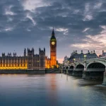 a-seulement-1-heure-de-vol-de-paris-cette-destination-est-la-plus-prisee-pour-feter-halloween-decouvrez-laquelle