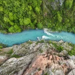 ce-canyon-aux-eaux-turquoise-a-seulement-3-heures-de-paris-est-lun-des-plus-beaux-du-monde-et-reste-encore-meconnu-des-touristes