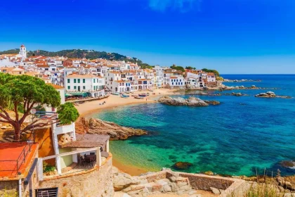 cette-celebre-ville-europeenne-deploie-des-efforts-pour-decourager-les-touristes-allant-jusqua-dissimuler-ses-lignes-de-bus