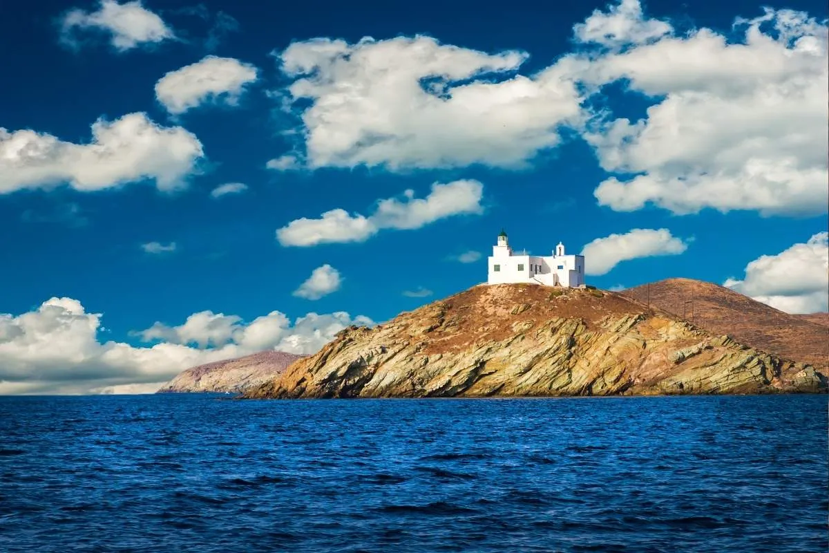 Cette île secrète grecque est un paradis caché où vous profiterez d&rsquo;une tranquillité absolue !