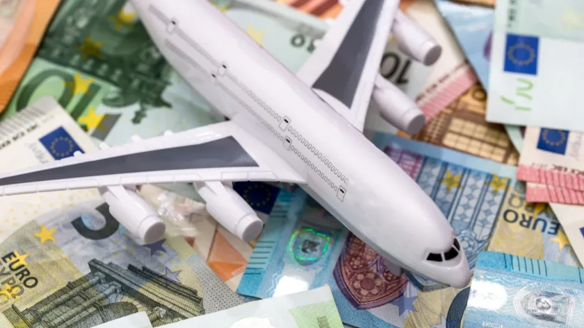 des-lannee-prochaine-une-nouvelle-taxe-sur-les-billets-davion-se-met-en-place-quel-impact-pour-vous