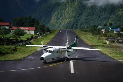 pourquoi-cet-aeroport-est-considere-comme-le-plus-dangereux-au-monde-meme-les-pilotes-les-plus-aguerris-ont-du-mal-a-sy-poser